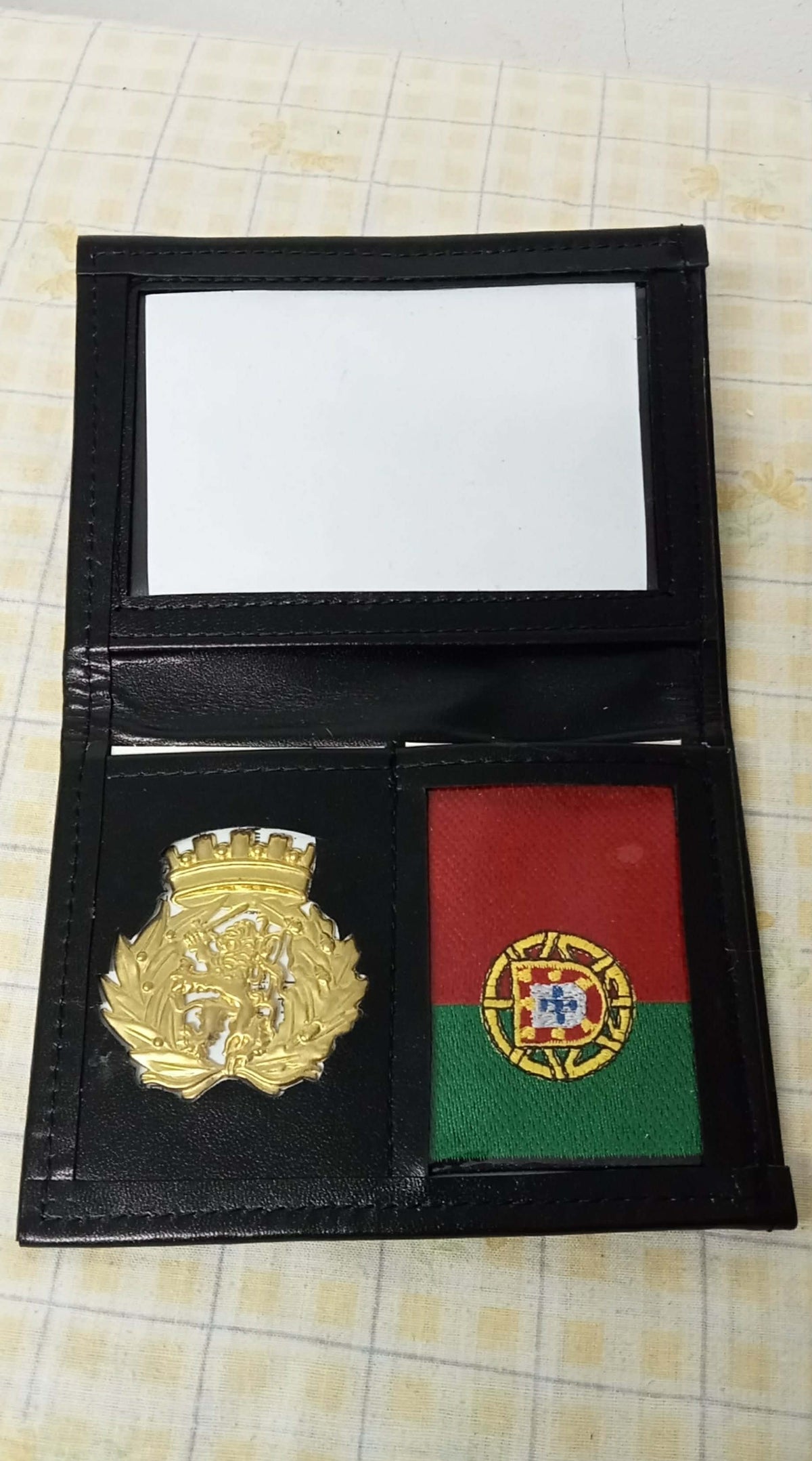 Carteira em pele do Exército Português
