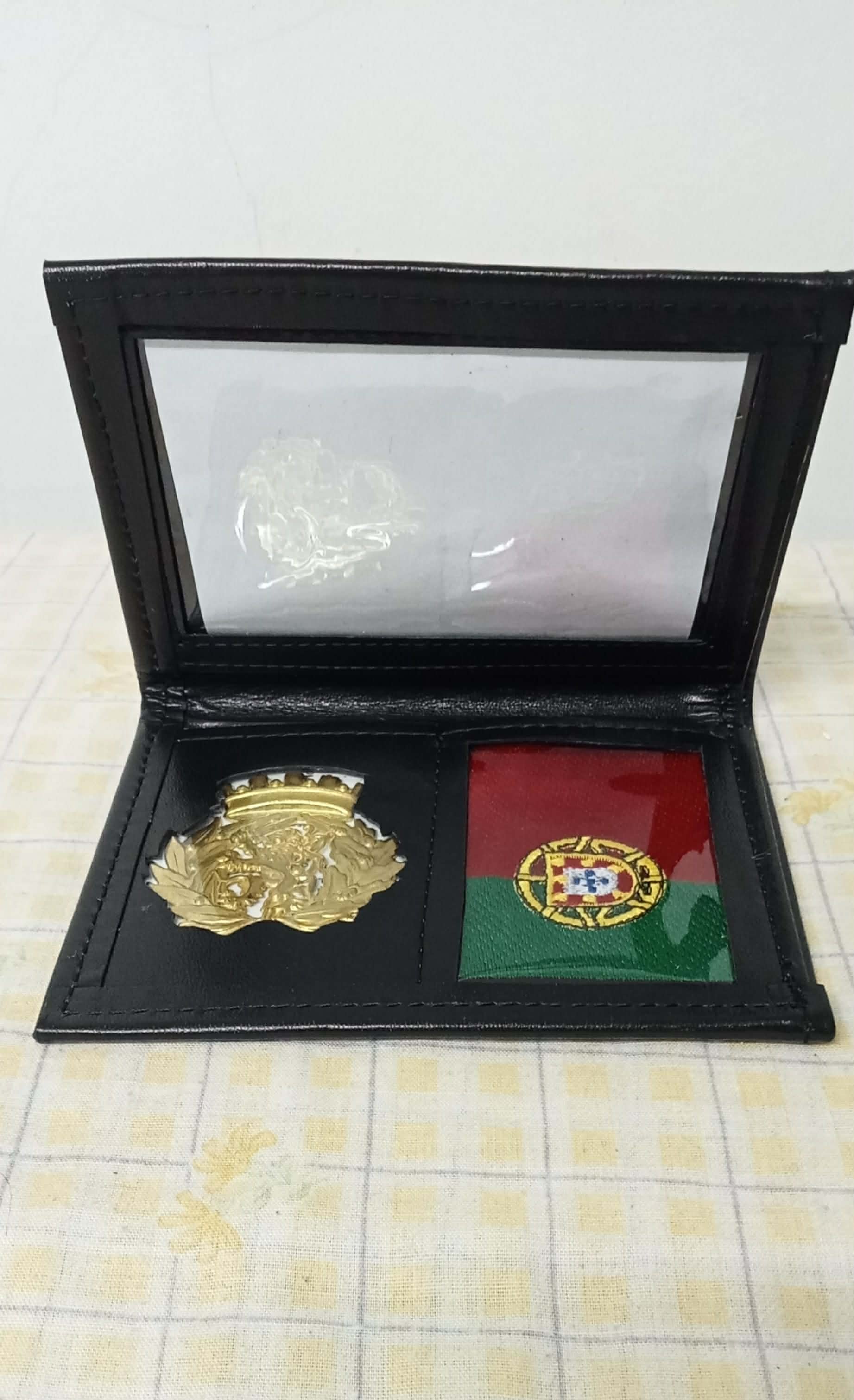 Carteira em pele do Exército Português